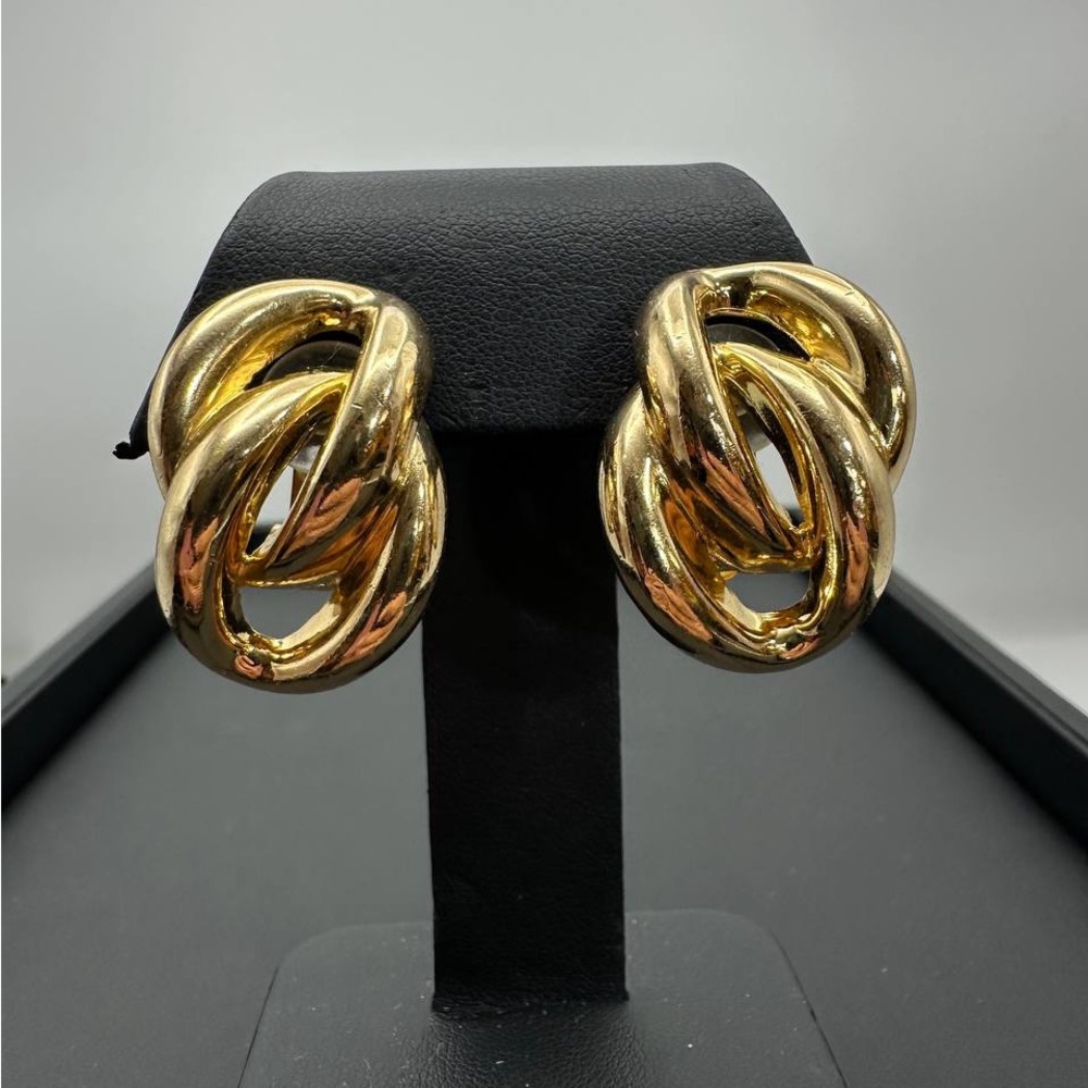 Christian Dior Gold-Tone Interlocking Curb Link Oval Round Clip-On Earrings
